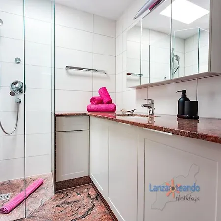 House Of The Horizon Playa Las Cucharas Vv Penthouse With Sea And Pool View Costa Teguise Exterior photo