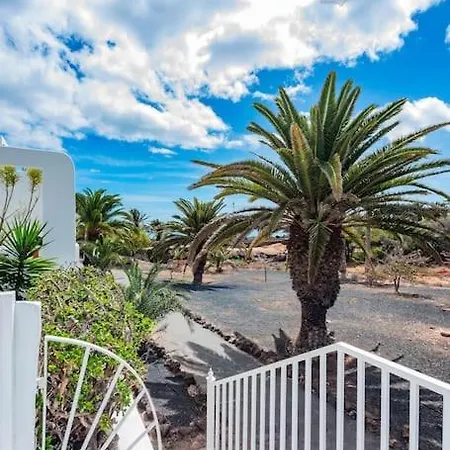 House Of The Horizon Playa Las Cucharas Vv Penthouse With Sea And Pool View Costa Teguise Exterior photo
