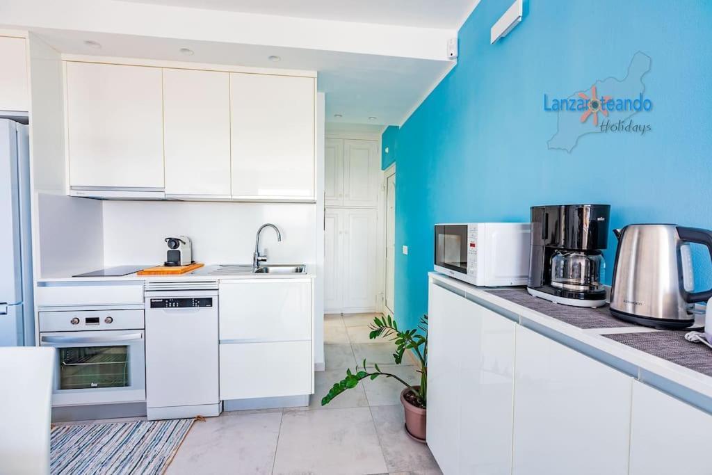 House Of The Horizon Playa Cucharas Vv Penthouse With Sea And Pool View * Costa Teguise