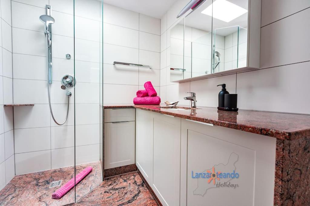 House Of The Horizon Playa Cucharas Vv Penthouse With Sea And Pool View Apartment