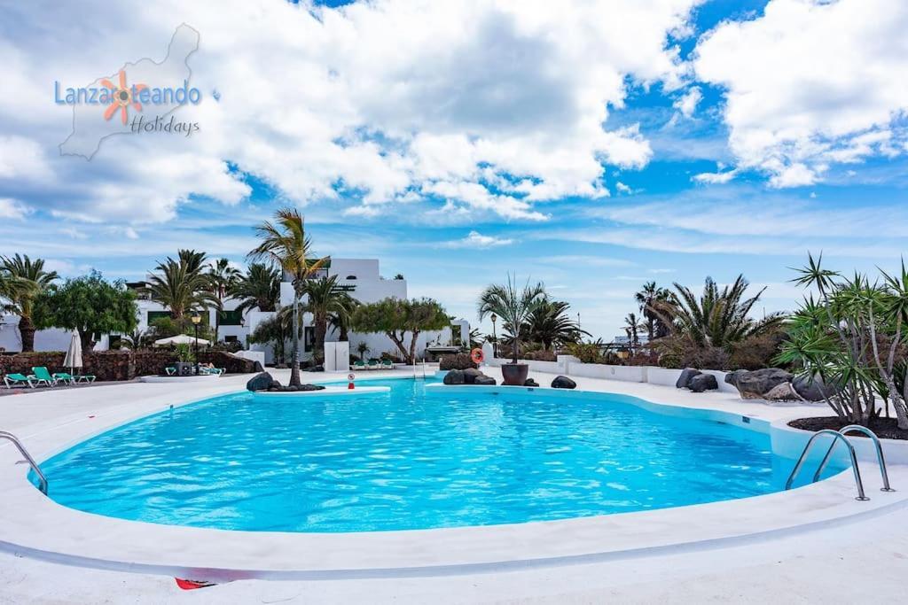 House Of The Horizon Playa Cucharas Vv Penthouse With Sea And Pool View Costa Teguise